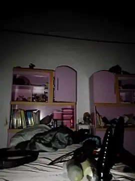 Snapshot of Cuchurus1216 chatting on January 11, 1:05 pm Cuchurus1216 online show from January 11, 1:05 pm