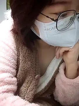 miniiceyya online show from February 9, 4:00 pm