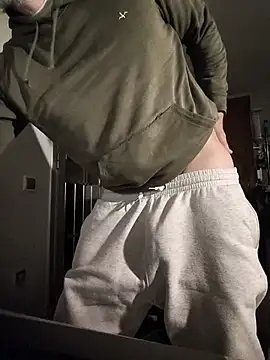 Snapshot of DanWolverin chatting on March 1, 10:23 pm DanWolverin online show from March 1, 10:23 pm