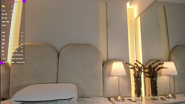 Snapshot of Alicia_Monroe_ chatting on June 27, 11:59 am Alicia Monroe online show from June 27, 11:59 am