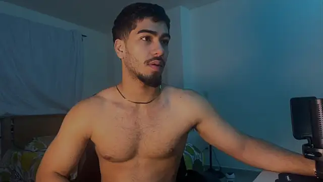 Franco banderas online show from March 18, 11:35 am