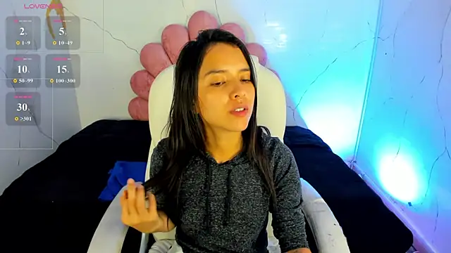 Cherrybombs  online show from March 25, 1:06 pm