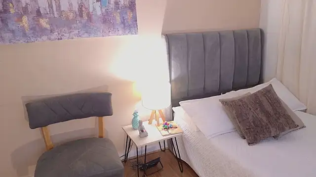 Megaan    online show from April 8, 12:05 pm