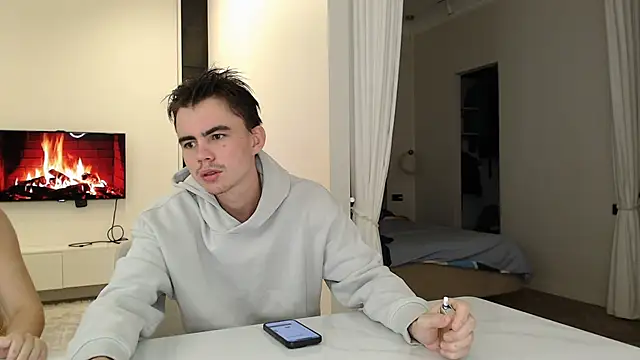 DuoLiveX online show from December 2, 5:35 am