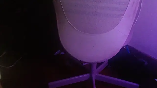 Snapshot of GetAtsmac chatting on April 9, 2:22 am GetAtsmac online show from April 9, 2:22 am