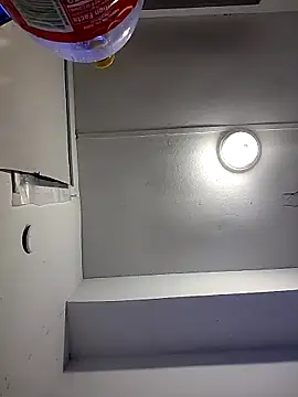 Snapshot of lottatoxicshyt chatting on December 2, 1:33 am lottatoxicshyt online show from December 2, 1:33 am