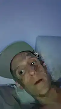 Snapshot of lottatoxicshyt chatting on December 3, 7:05 am lottatoxicshyt online show from December 3, 7:05 am