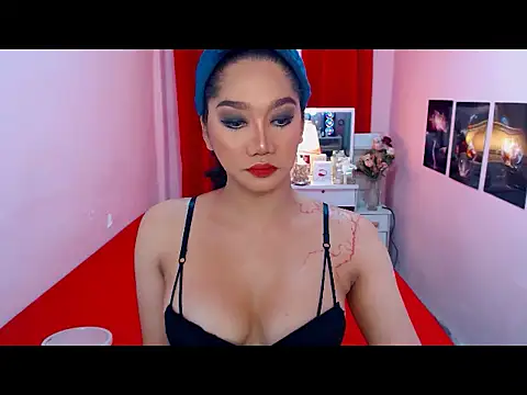 UrScreenGoddess online show from March 14, 11:32 pm