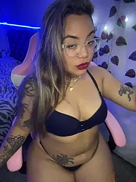 Lindalatina2001 online show from March 2, 2:14 am