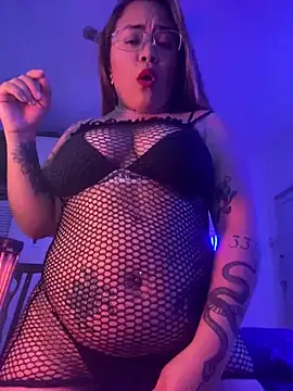 Lindalatina2001 online show from May 26, 1:45 am