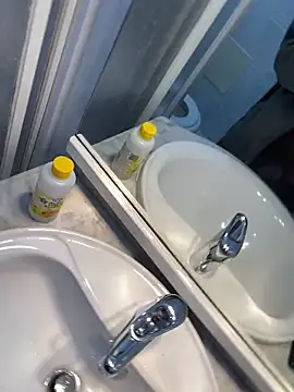 CorrectBrook76 online show from December 1, 7:19 pm