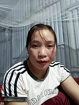 Evelyn-n online show from December 15, 11:47 am