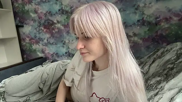 Snapshot of CelenFomes chatting on February 17, 6:10 am CelenFomes online show from February 17, 6:10 am