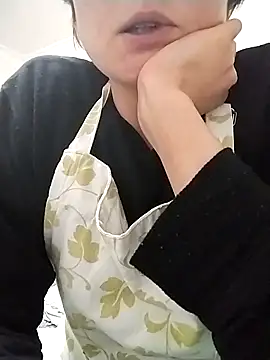 Amy01112 online show from April 13, 2:06 am