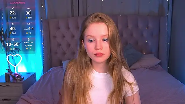 Snapshot of LilianHoward chatting on March 19, 12:31 pm LilianHoward online show from March 19, 12:31 pm