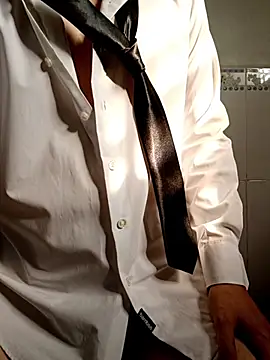 wesleiiiii online show from January 17, 1:43 am