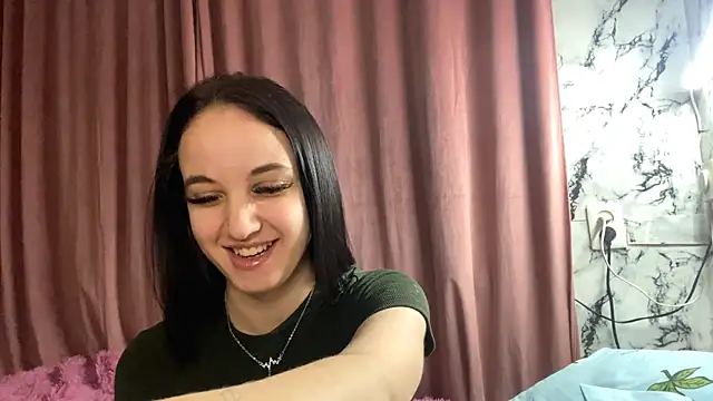 Snapshot of StacyHoyles chatting on December 16, 10:42 am StacyHoyles online show from December 16, 10:42 am