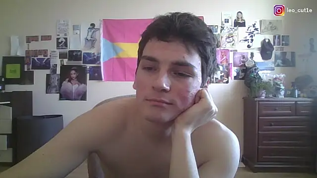 Snapshot of leo_cutie chatting on March 14, 9:26 am leo cutie online show from March 14, 9:26 am
