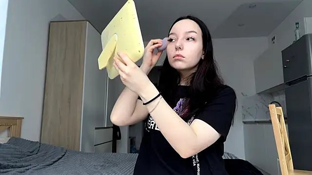 WhiteNoiseJoy online show from December 3, 6:21 am