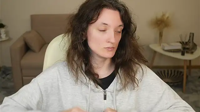 TameraNiedermeyer online show from December 3, 1:31 pm