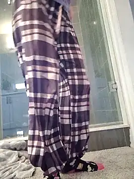 poleslut69 online show from April 4, 12:46 pm