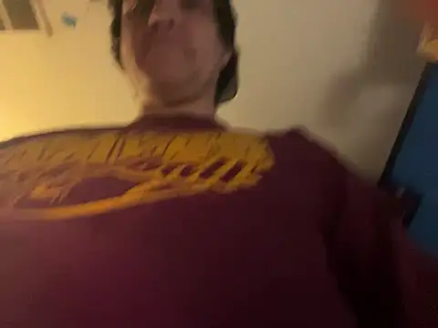 Snapshot of drods66999 chatting on April 11, 8:29 am drods66999 online show from April 11, 8:29 am