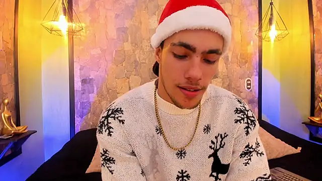 PatrickS25 online show from December 2, 4:51 am