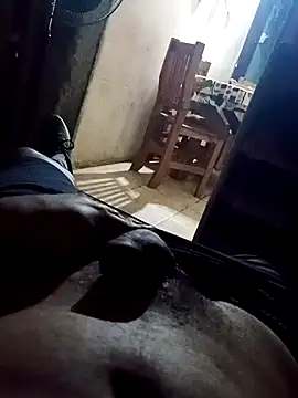 Snapshot of goldenpen1993 chatting on December 1, 4:50 am goldenpen1993 online show from December 1, 4:50 am