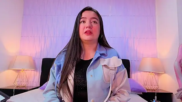 Snapshot of Valeria_Dean chatting on December 3, 12:14 pm Valeria Dean online show from December 3, 12:14 pm