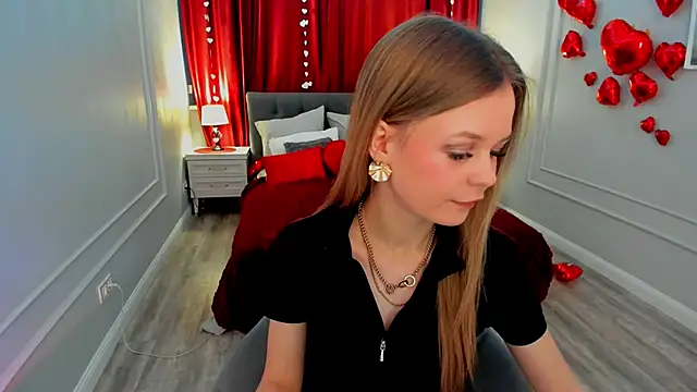 Snapshot of MidnighteAura chatting on March 3, 3:34 am MidnighteAura online show from March 3, 3:34 am