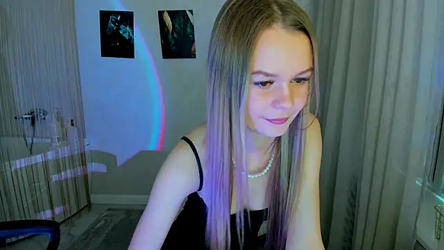 Snapshot of MidnighteAura chatting on March 14, 11:37 am MidnighteAura online show from March 14, 11:37 am