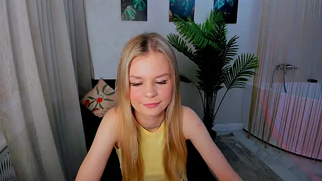 MidnighteAura online show from June 3, 12:52 pm