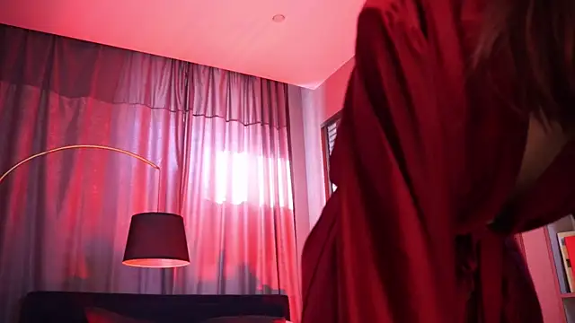 Roxa Lana online show from June 10, 2:49 pm