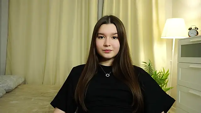 LidiaPasaye online show from December 3, 12:25 pm