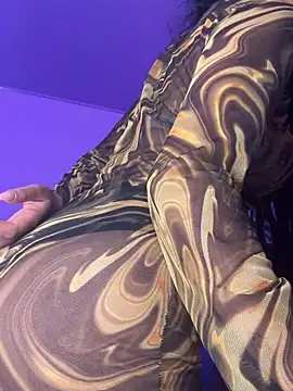 Snapshot of VanneGoddess chatting on February 7, 3:10 am VanneGoddess online show from February 7, 3:10 am