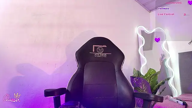 CHEERRY TAY1 online show from February 13, 11:50 am