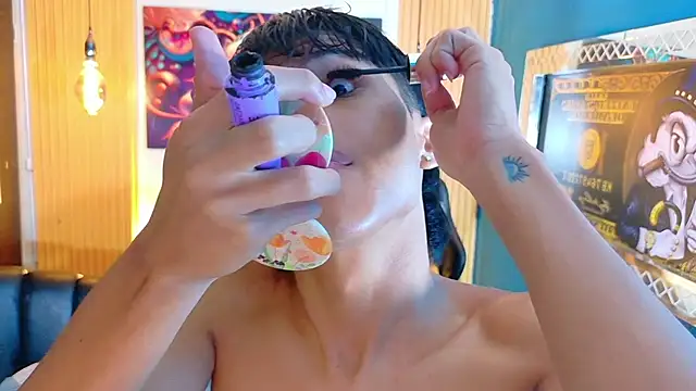 StormLuxX online show from March 25, 12:00 pm