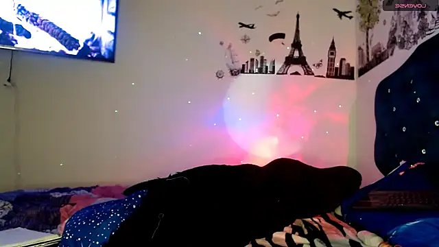 MisNicol online show from January 7, 11:23 am