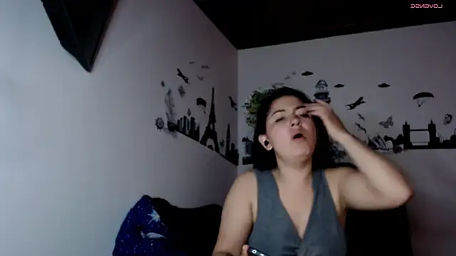 MisNicol online show from January 13, 11:15 am