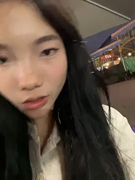 r-u-ok online show from December 2, 11:11 pm