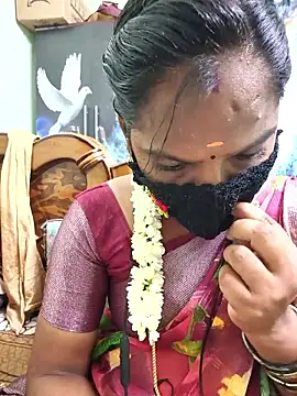 Snapshot of Tamil_Pallavi chatting on June 12, 4:22 am Tamil Pallavi online show from June 12, 4:22 am