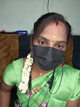 Snapshot of Tamil_Pallavi chatting on July 7, 4:44 pm Tamil Pallavi online show from July 7, 4:44 pm