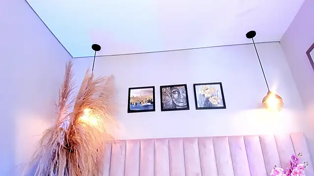 Mia  Walker online show from January 17, 3:33 am