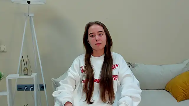 MurielHartnell online show from December 5, 7:17 am