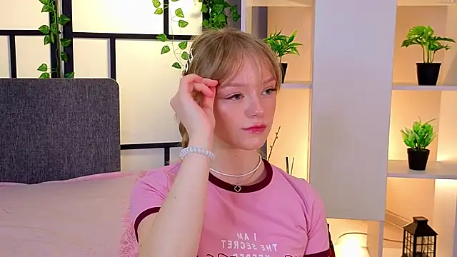 MatthewHoffis online show from March 20, 8:25 pm