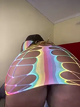 Snapshot of GiantClithpee chatting on April 10, 9:58 am GiantClithpee online show from April 10, 9:58 am