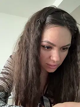 Snapshot of SiennaLuxexx chatting on February 10, 9:13 am SiennaLuxexx online show from February 10, 9:13 am