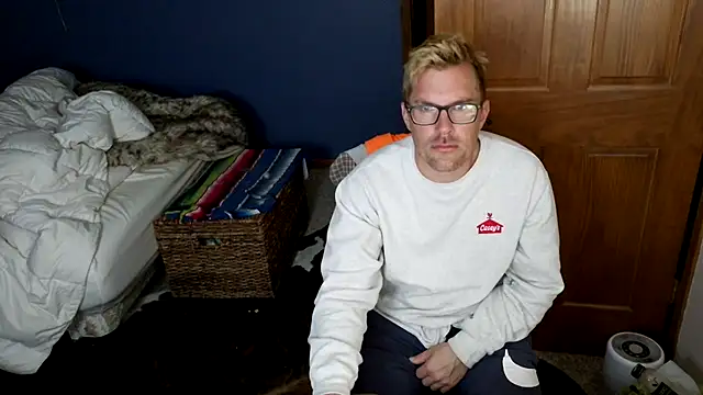 Snapshot of SpunRedneck chatting on March 25, 9:15 am SpunRedneck online show from March 25, 9:15 am