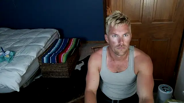 Snapshot of SpunRedneck chatting on June 7, 2:16 am SpunRedneck online show from June 7, 2:16 am