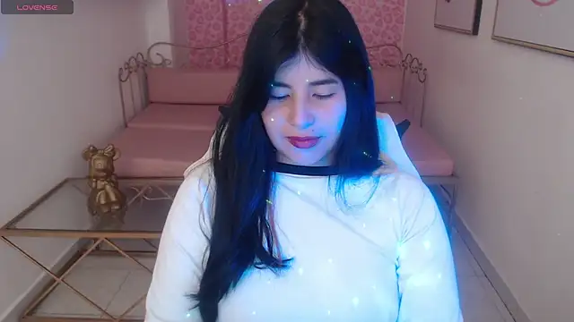 Nina harpper  online show from January 8, 1:13 pm